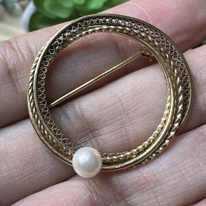 Vintage Wells Lapel Brooch 14K Gold Filled‎ Faux Pearl Round Pearl 1.25" Classic